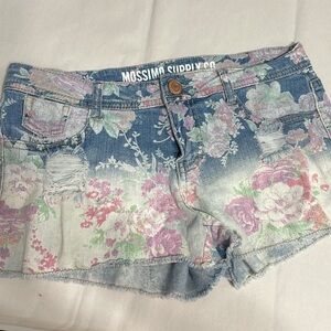 Mossimo florar distress short size 6
